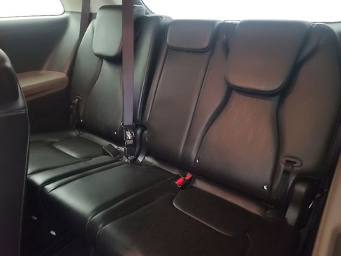 Used 2025 Kia Carnival FWD image 20