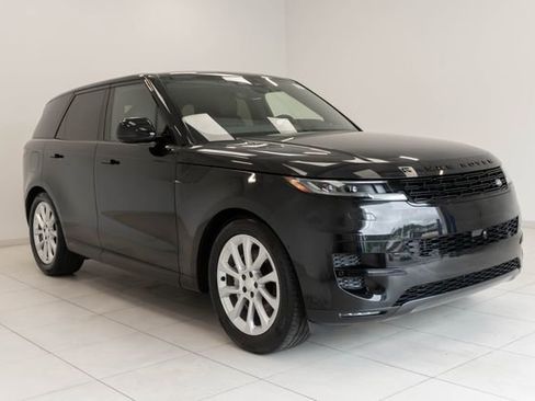 Used 2025 Land Rover Range Rover Sport SE AWD/4WD image 7