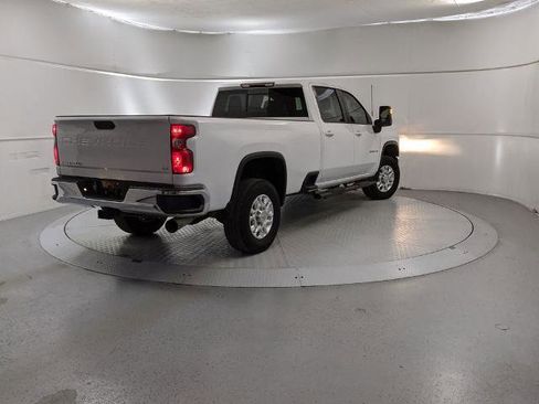 Used 2024 Chevrolet Silverado 3500 LT w/ Convenience Package image 3