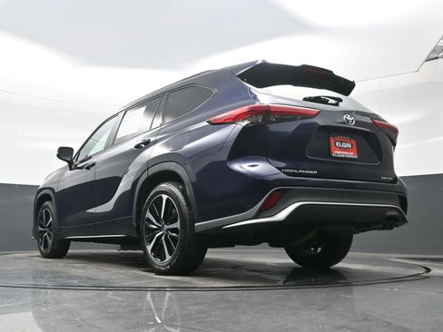 Used 2021 Toyota Highlander XSE image 30