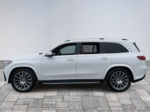 Certified 2026 Mercedes-Benz GLS 580 4MATIC image 4