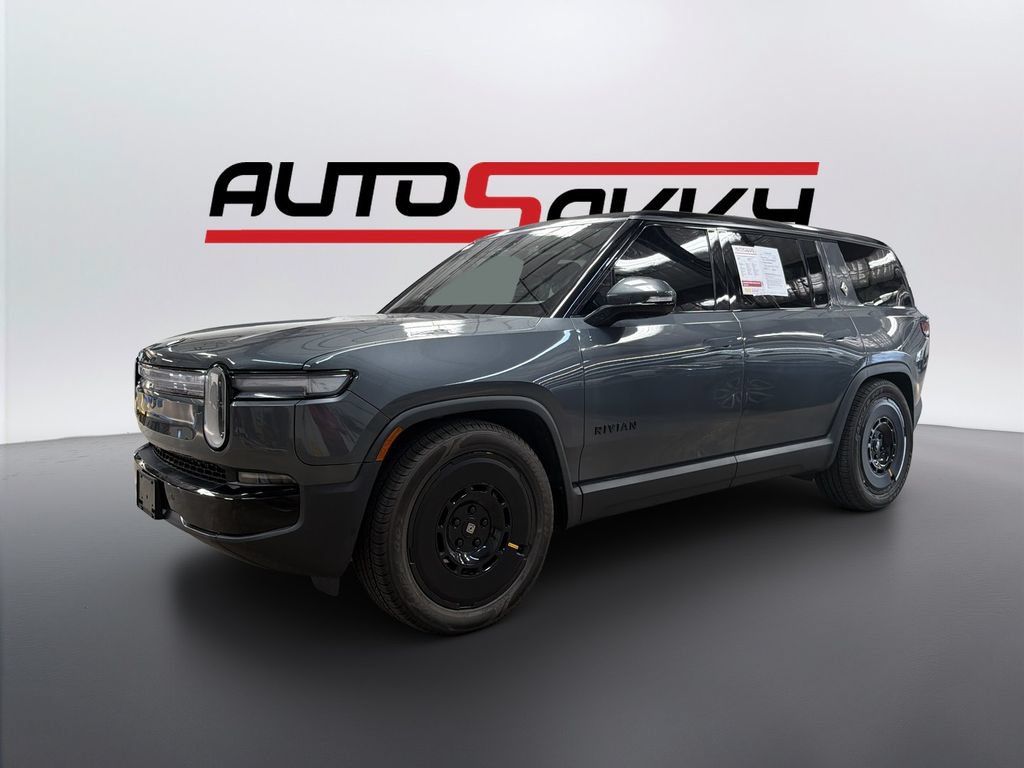 Used 2025 Rivian R1S Adventure Dual AWD/4WD image 1
