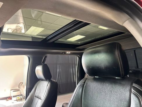 Used 2019 Ford F150 Lariat w/ Equipment Group 502A Luxury AWD/4WD image 31