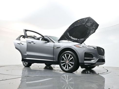 Used 2023 Jaguar F-PACE S image 37