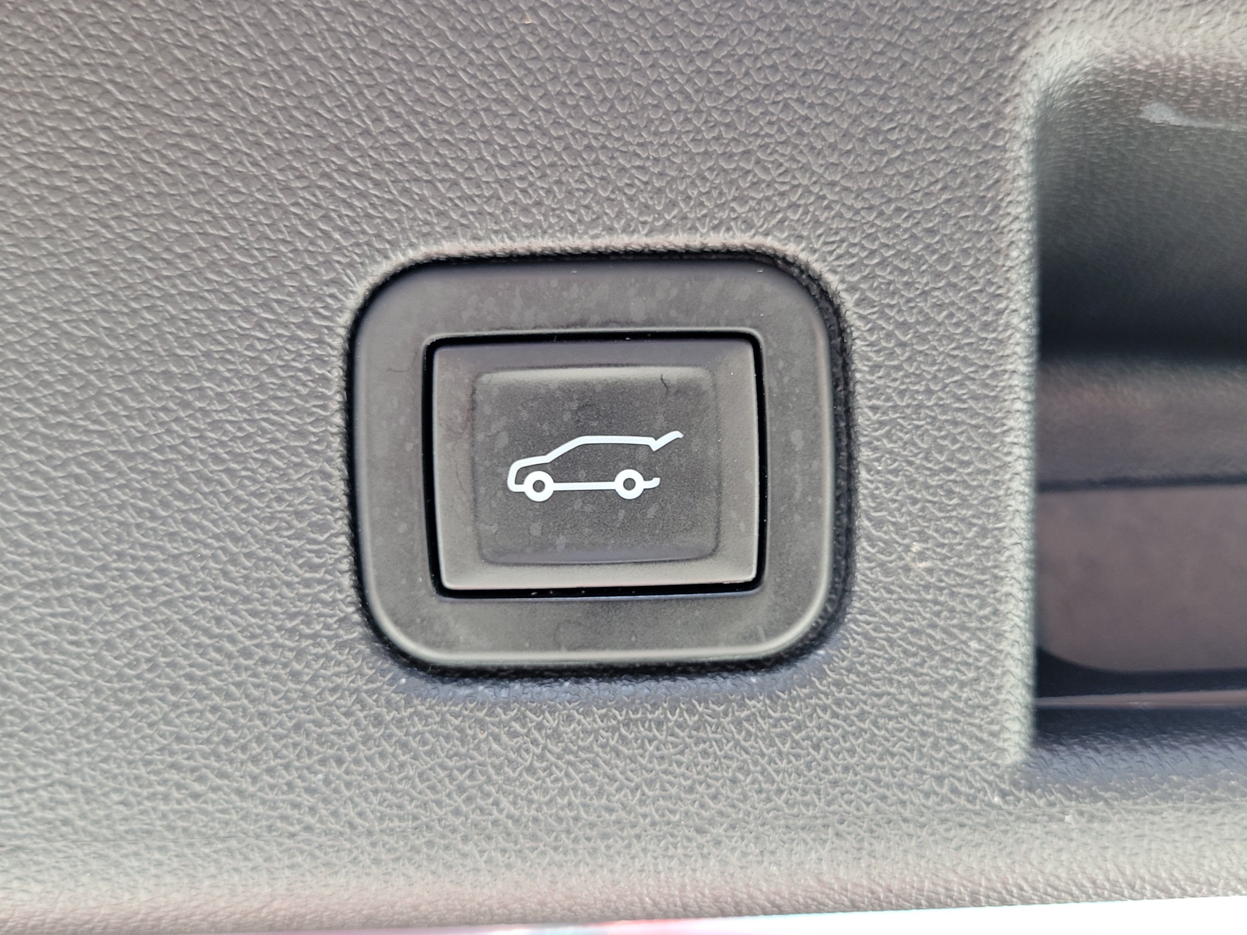 Used 2024 Chevrolet Equinox RS FWD image 5
