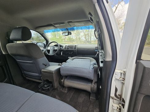 Used 2005 Nissan Xterra Off-Road AWD/4WD image 35