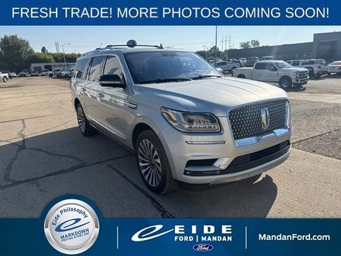 Used 2018 Lincoln Navigator L Select w/ Technology Package AWD/4WD image 1