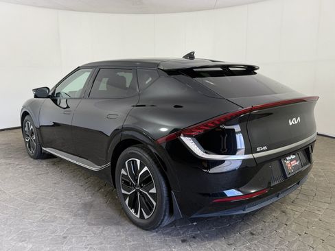 Used 2022 Kia EV6 Wind AWD/4WD image 5