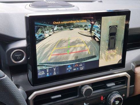 Used 2025 Toyota 4Runner Limited image 7