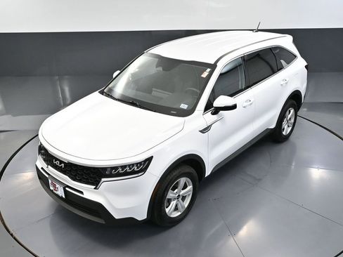 Used 2023 Kia Sorento LX AWD/4WD image 58