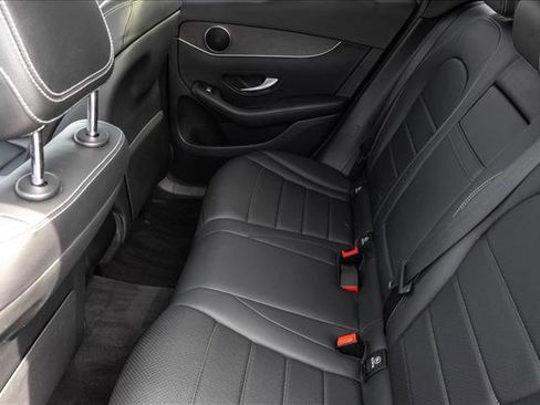 Used 2022 Mercedes-Benz GLC 300 4MATIC image 25