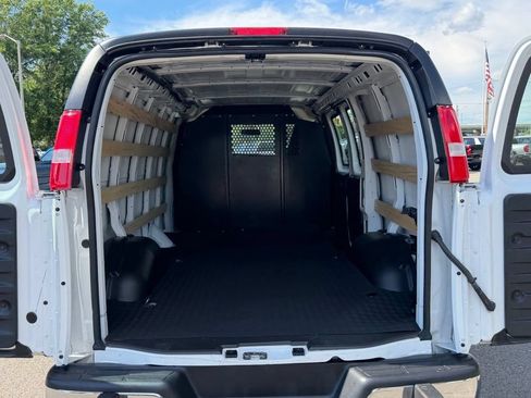 Certified 2025 Chevrolet Express 2500 w/ Driver Convenience Package RWD image 8