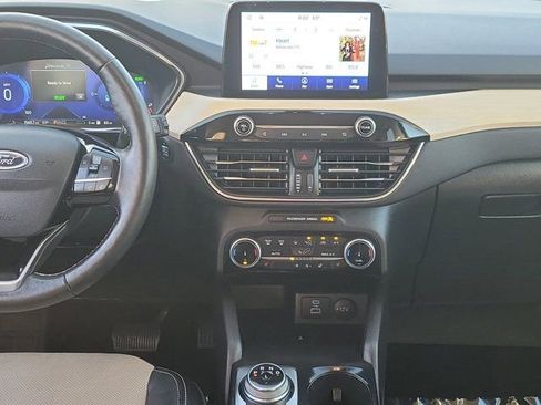 Certified 2022 Ford Escape Titanium w/ Titanium Premium Package image 20