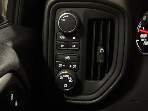 Used 2026 Chevrolet Silverado 1500 Custom Trail Boss AWD/4WD image 18