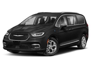 Used 2023 Chrysler Pacifica Limited FWD video 1