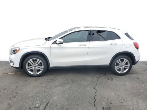 Used 2019 Mercedes-Benz GLA 250 4MATIC w/ Premium Package image 4