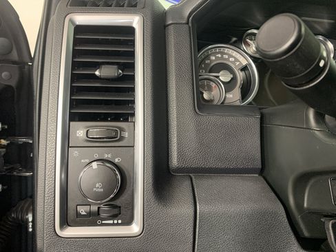 Used 2017 RAM 1500 Limited image 17