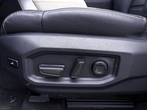 Used 2024 Toyota Tundra Capstone AWD/4WD image 22