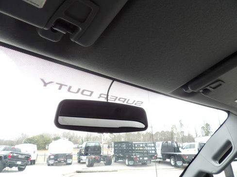 Used 2015 Ford F550 2WD Regular Cab Super Duty w/ Power Equipment Group image 24