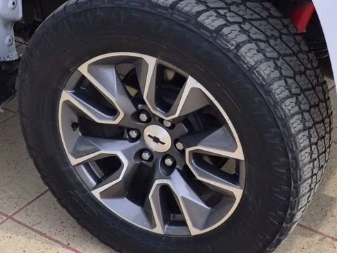 Used 2020 Chevrolet Silverado 1500 RST w/ Texas Edition image 7