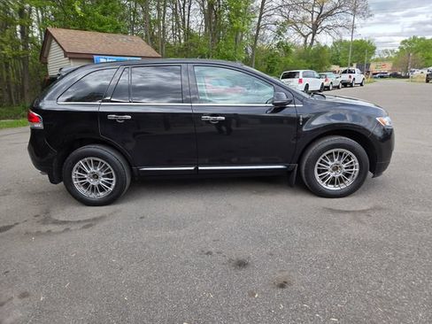 Used 2015 Lincoln MKX AWD w/ Equipment Group 101A image 7