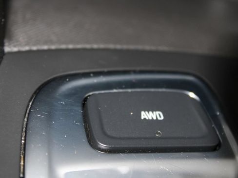 Used 2023 Chevrolet Equinox LT AWD/4WD image 51