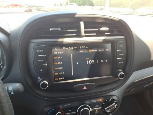 Used 2025 Kia Soul LX w/ LX Technology Package FWD image 16