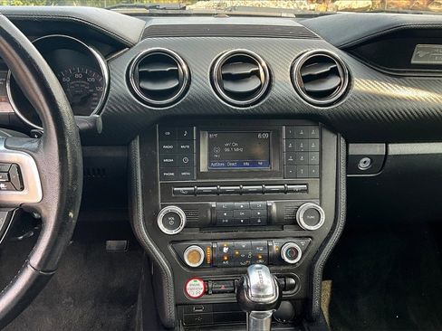 Used 2016 Ford Mustang Coupe image 26