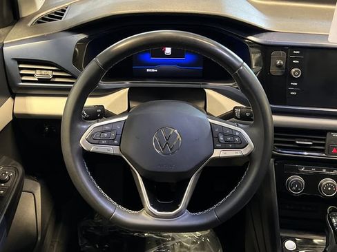 Certified 2023 Volkswagen Taos SE w/ Panoramic Sunroof Package FWD image 19