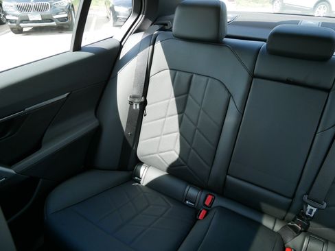 Used 2024 BMW i5 eDrive40i w/ Premium Package image 12