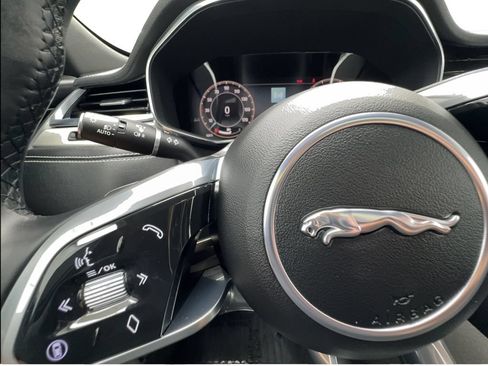 Used 2025 Jaguar F-PACE R-Dynamic S AWD/4WD image 44