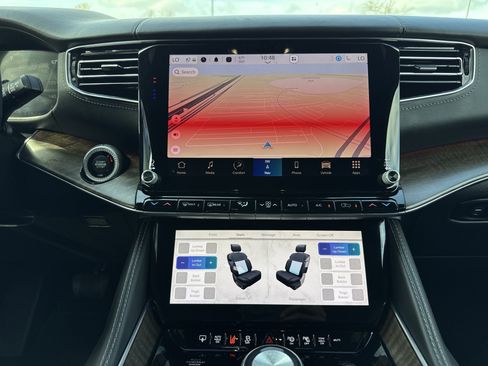 Used 2022 Jeep Grand Wagoneer Series I w/ Flexible Seating Group image 31