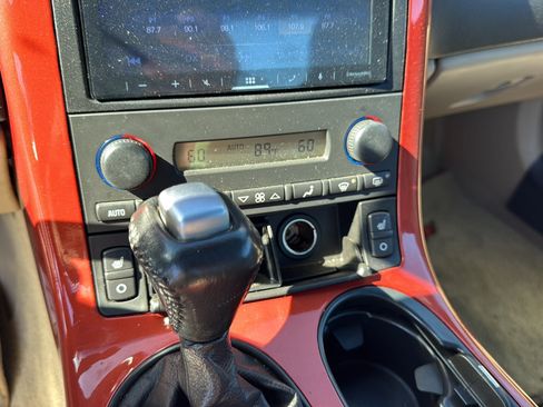 Used 2005 Chevrolet Corvette Coupe w/ Preferred Equipment Group RWD image 27