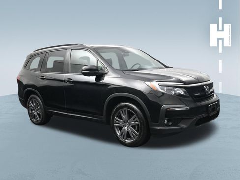 Used 2022 Honda Pilot Sport image 2