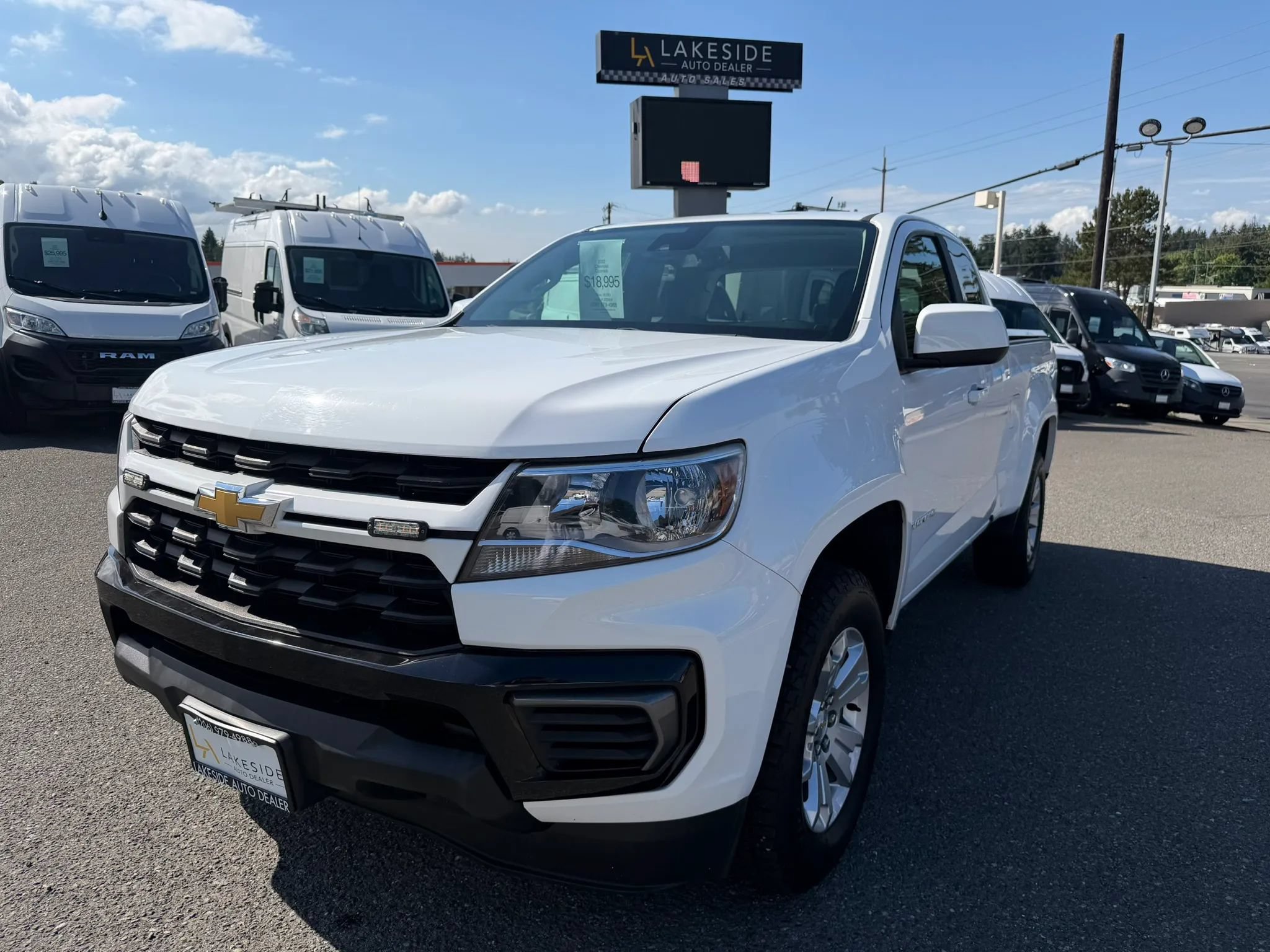 Used 2022 Chevrolet Colorado LT w/ Fleet Safety Package RWD image 1
