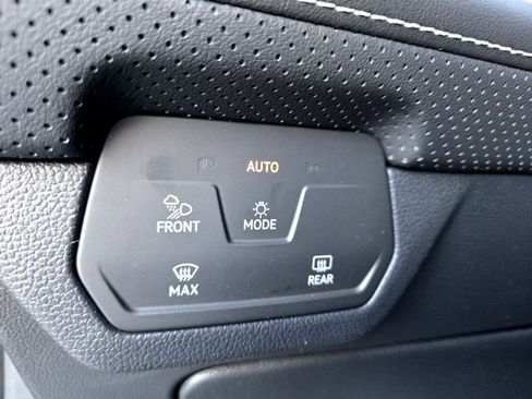 New 2025 Volkswagen Atlas Cross Sport SEL Premium R-Line image 17