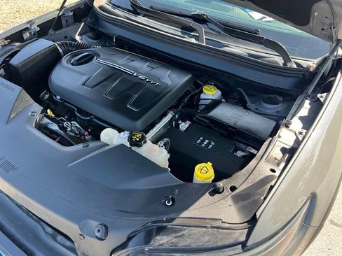 Used 2019 Jeep Cherokee Trailhawk w/ Cold Weather Group AWD/4WD image 48