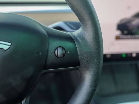 Used 2023 Tesla Model 3 Standard Range image 12