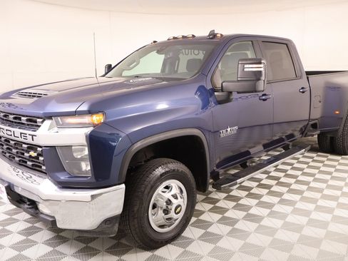 Used 2022 Chevrolet Silverado 3500 LT w/ Texas Edition AWD/4WD image 10