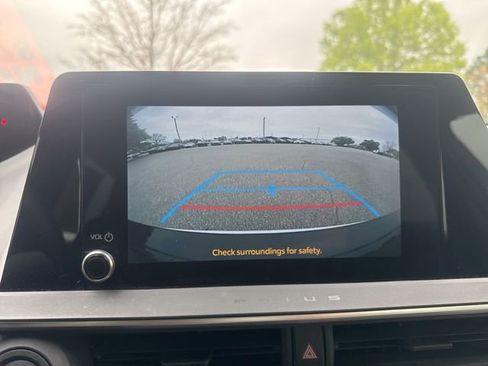 Used 2023 Toyota Prius XLE image 32