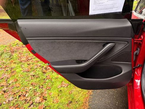 Used 2018 Tesla Model 3 Long Range RWD image 28
