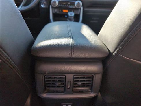 Used 2022 Toyota RAV4 Limited image 18