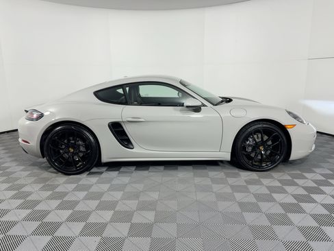 Certified 2024 Porsche 718 Cayman Style Edition Coupe image 8