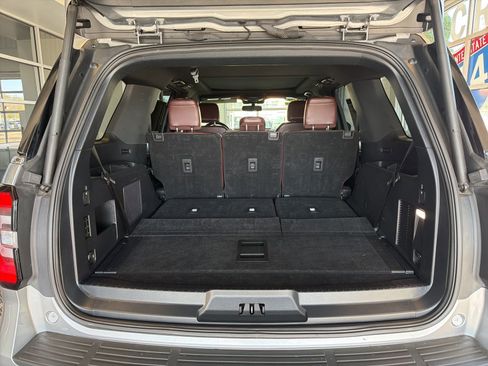 Used 2024 Ford Expedition Limited AWD/4WD image 13