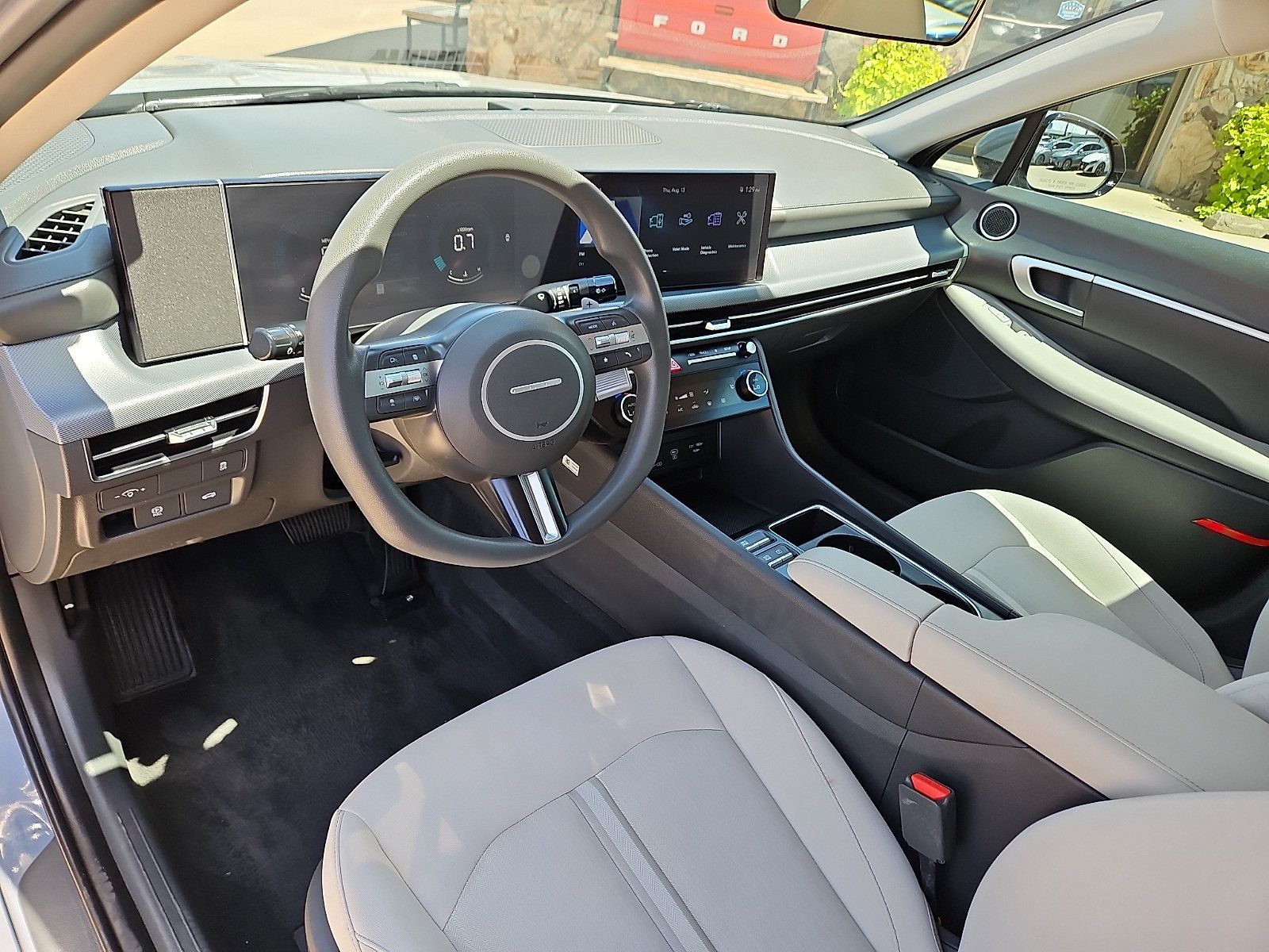 Used 2025 Hyundai Sonata SEL FWD image 11