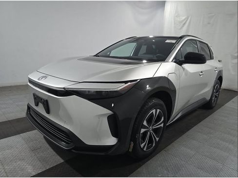 Used 2025 Toyota bZ4X FWD w/ Weather Package image 1