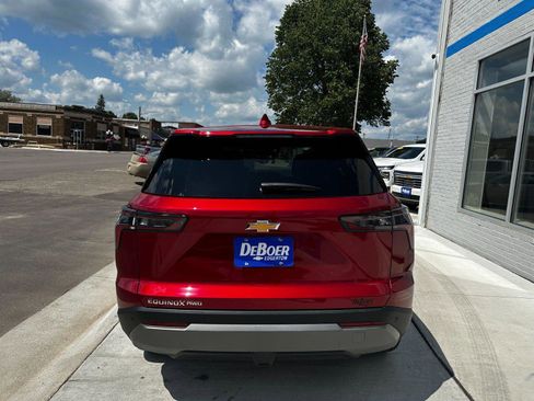 New 2026 Chevrolet Equinox LT w/ Convenience Package II image 4