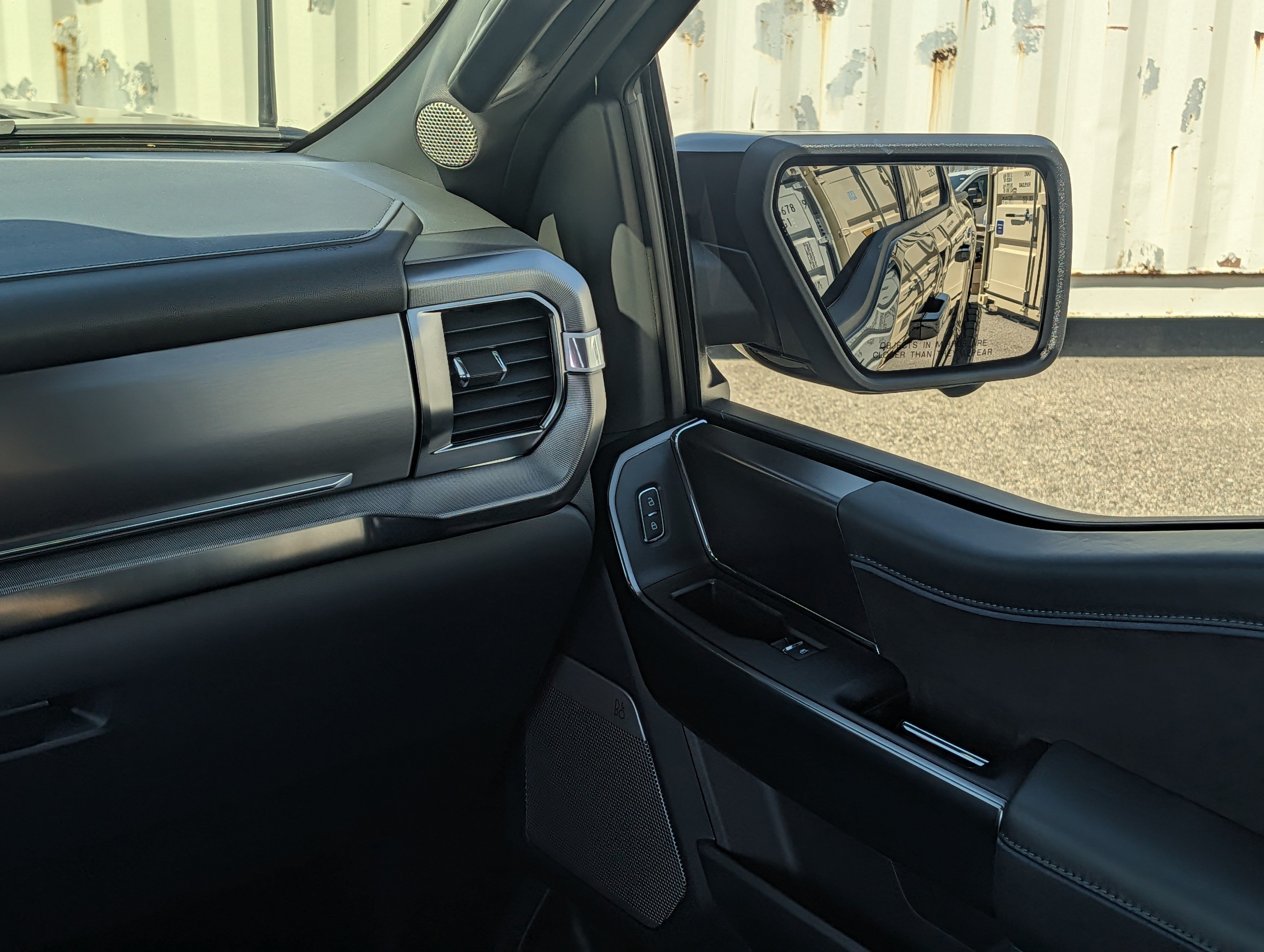 Used 2024 Ford F150 Platinum w/ FX4 Off-Road Package AWD/4WD image 43