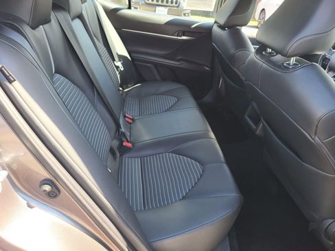 Used 2023 Toyota Camry SE FWD image 17