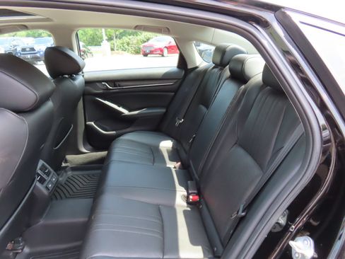 Used 2022 Honda Accord Touring image 34